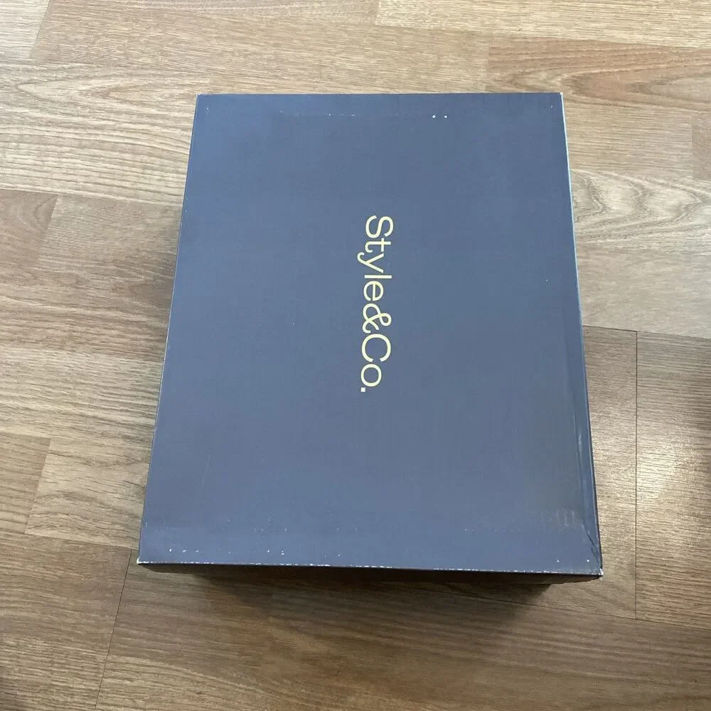 Style & Co Masrinaa Block-Heel Ankle Bootie Scarlet Micro Size 8.5M NIB - Picture 2 of 12